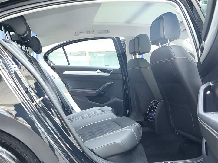 Фото 9 - Volkswagen Magotan GTE Hybrid