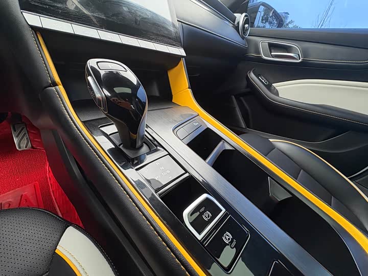 Фото 8 - MG Motor 6