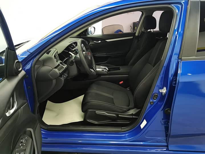 Фото 9 - Honda Civic