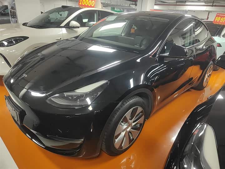 Фото 1 - Tesla Model Y