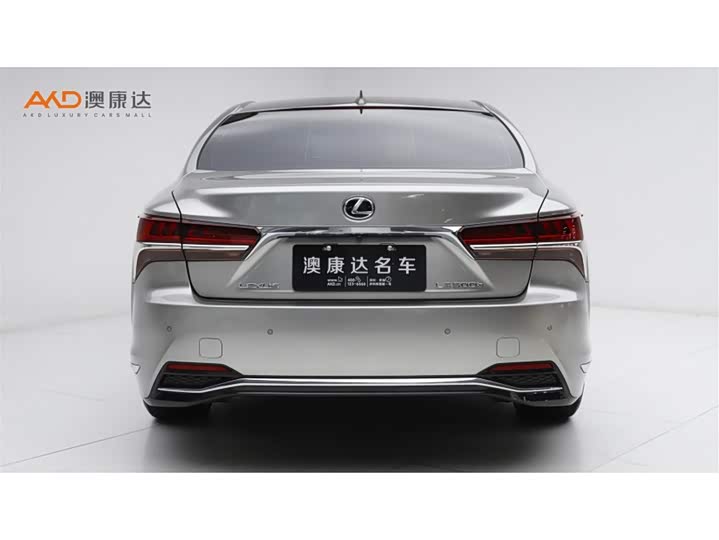 Фото 4 - Lexus LS