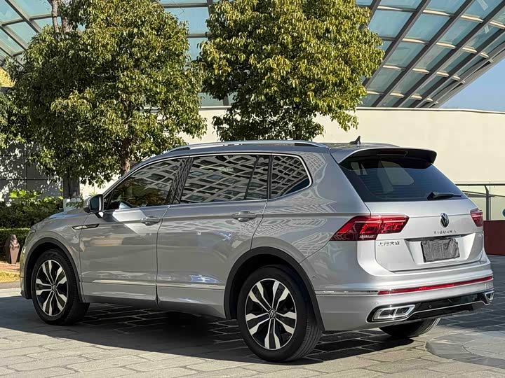 Фото 7 - Volkswagen Tiguan L Pro