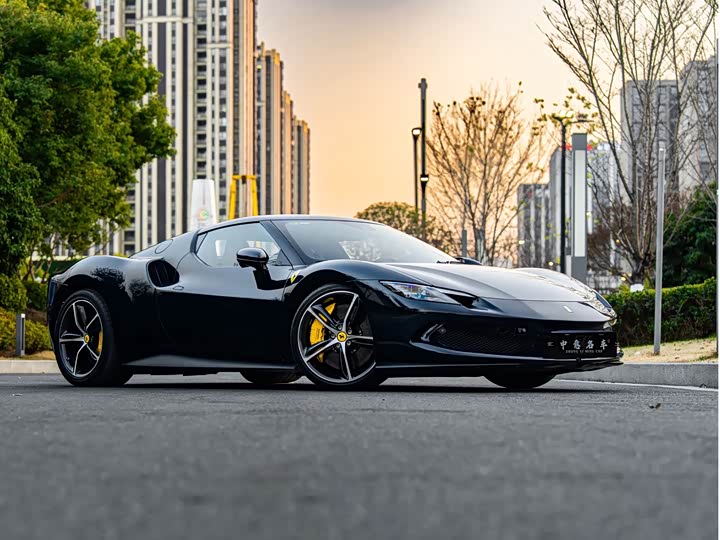 Фото 3 - Ferrari 296