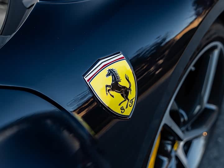 Фото 4 - Ferrari 296