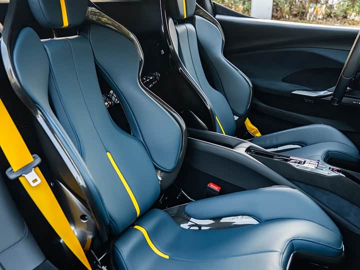 Фото 8 - Ferrari 296