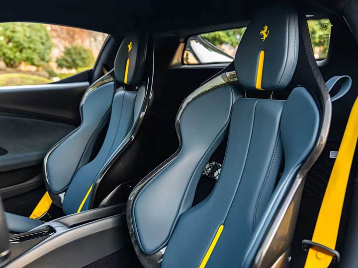 Фото 9 - Ferrari 296