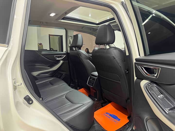 Фото 9 - Subaru Forester