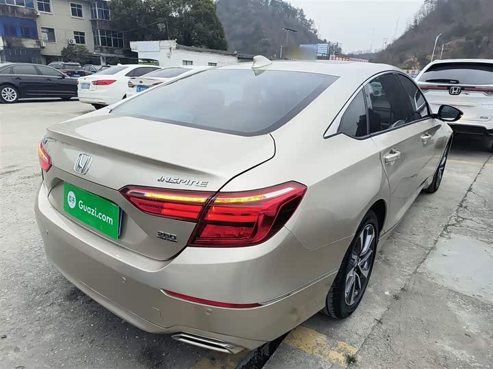 Фото 7 - Honda Inspire