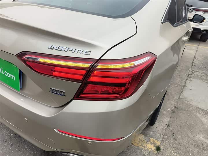 Фото 8 - Honda Inspire