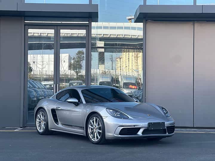 Фото 3 - Porsche 718