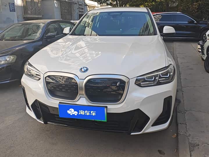 Фото 2 - BMW iX3