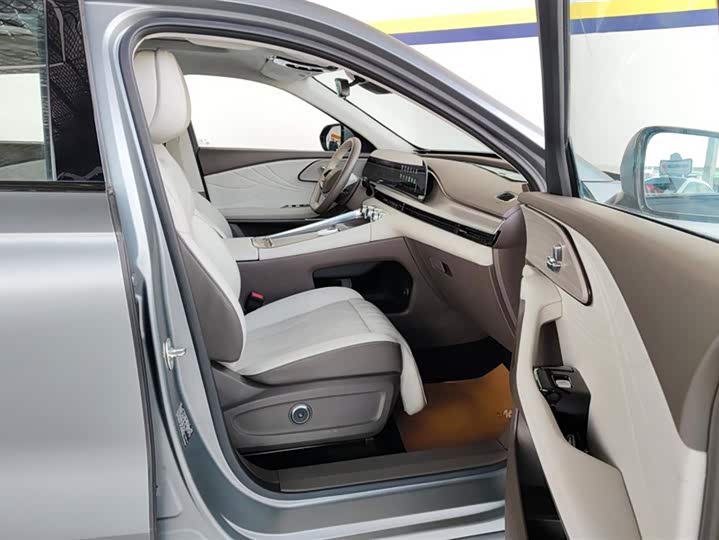 Фото 8 - Exeed RX C-DM Hybrid