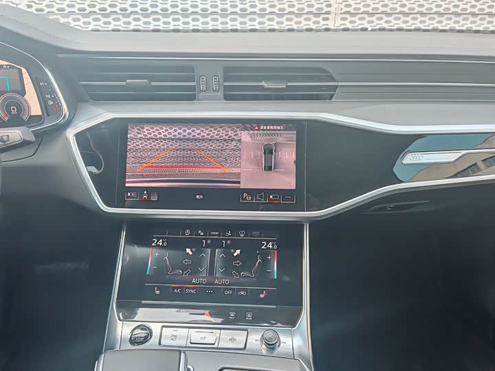 Фото 8 - Audi A7