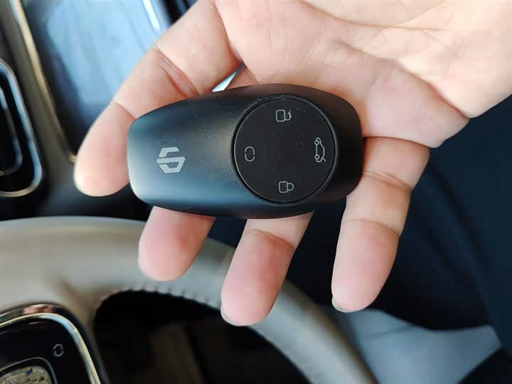 Фото 9 - Leapmotor C11