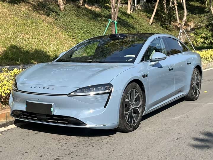 Фото 1 - Luxeed S7