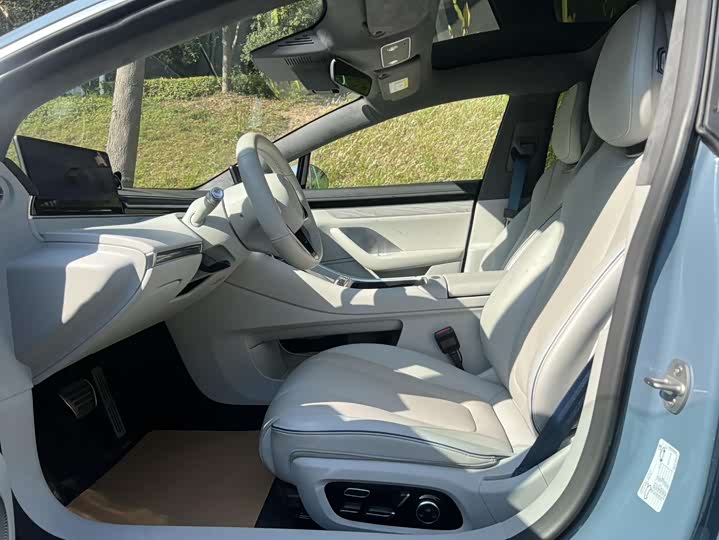 Фото 7 - Luxeed S7