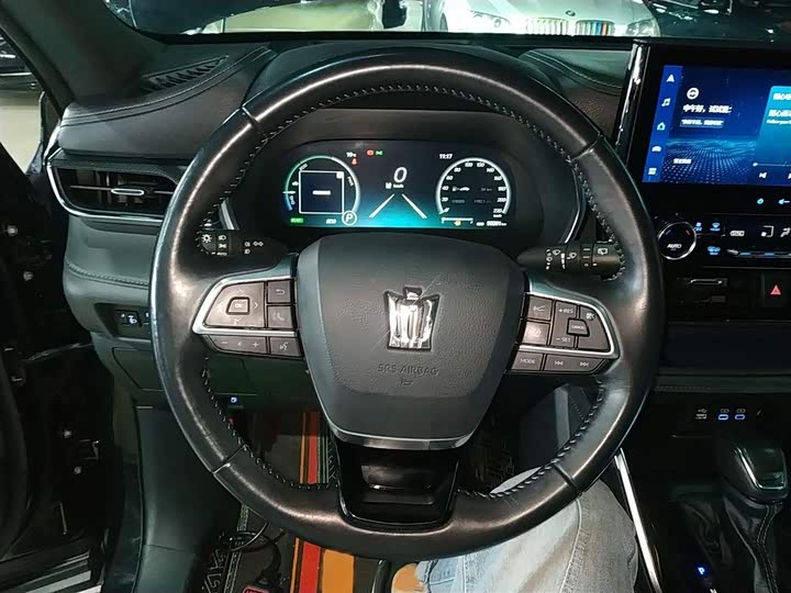 Фото 3 - Toyota Crown Kluger