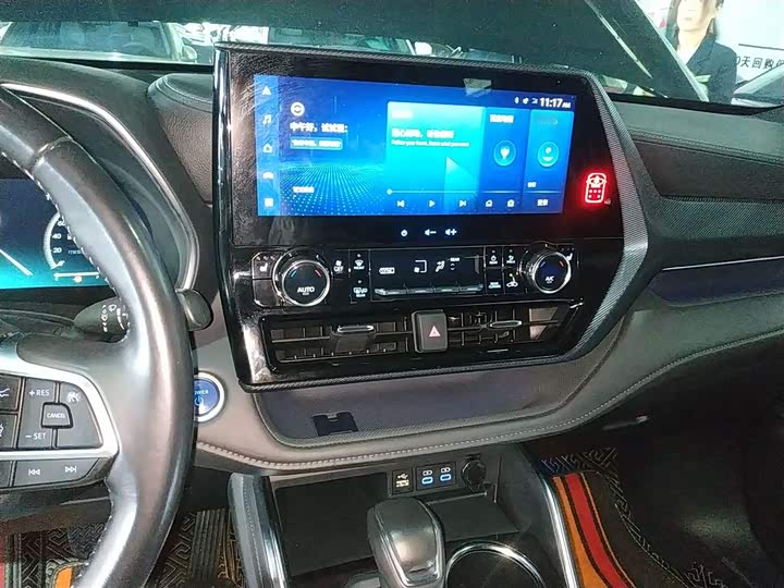 Фото 6 - Toyota Crown Kluger