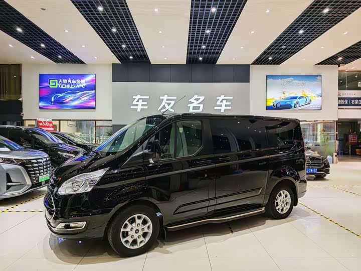 Фото 1 - Ford Tourneo