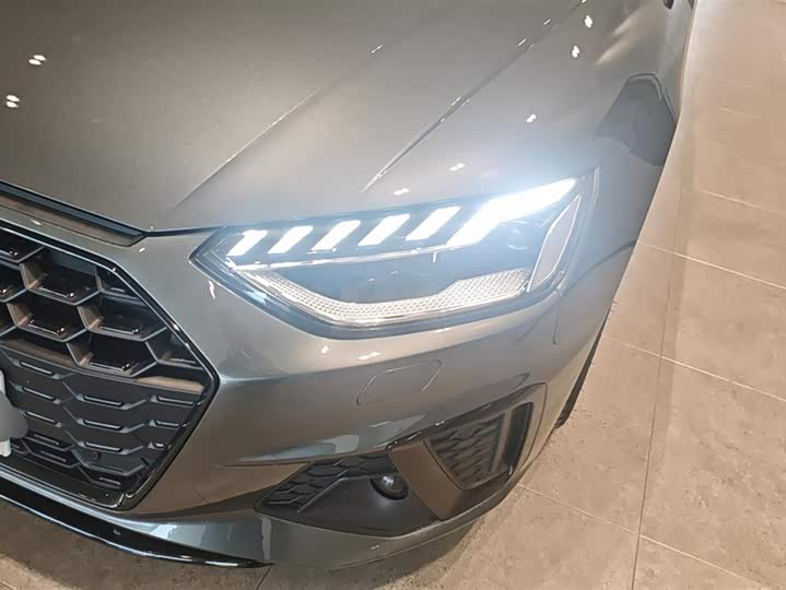 Фото 5 - Audi S4