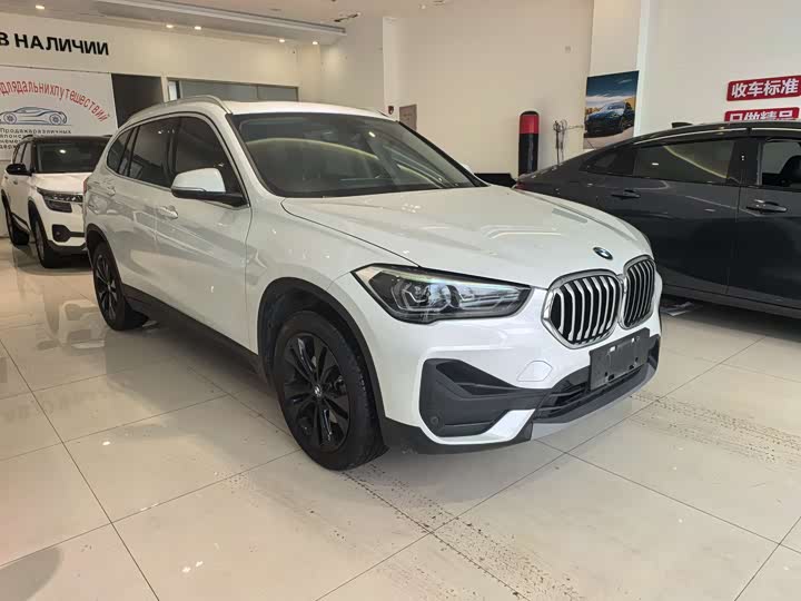 Фото 3 - BMW X1