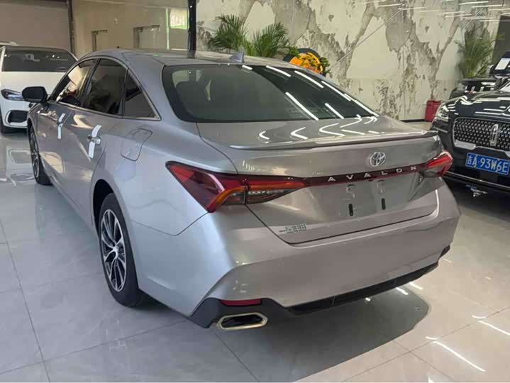 Фото 5 - Toyota Avalon