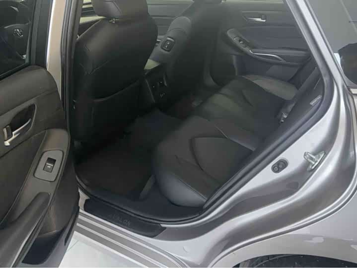 Фото 7 - Toyota Avalon