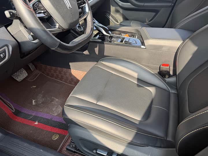 Фото 4 - Bestune B70