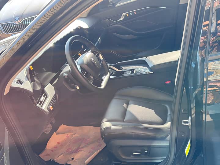 Фото 4 - Bestune B70