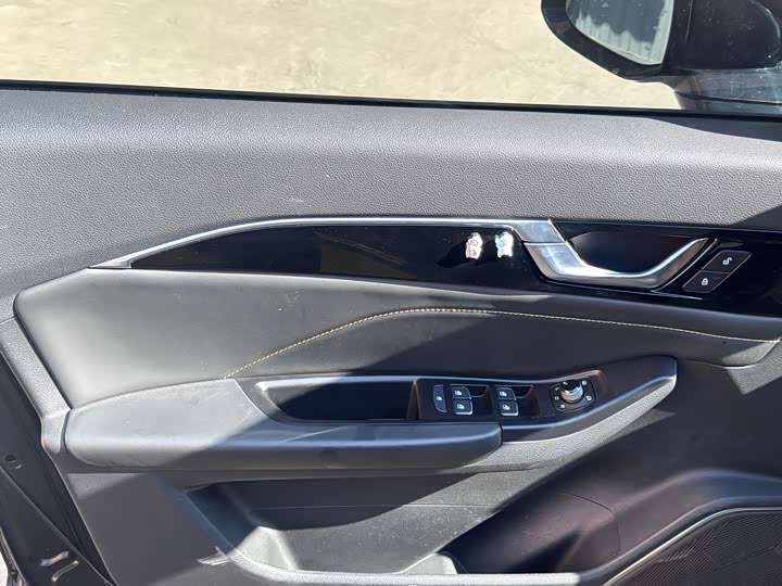 Фото 5 - Bestune B70