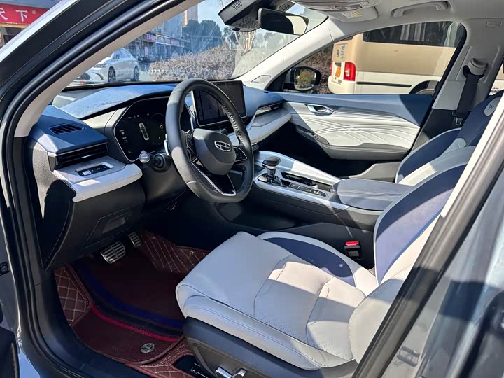 Фото 4 - Geely Preface