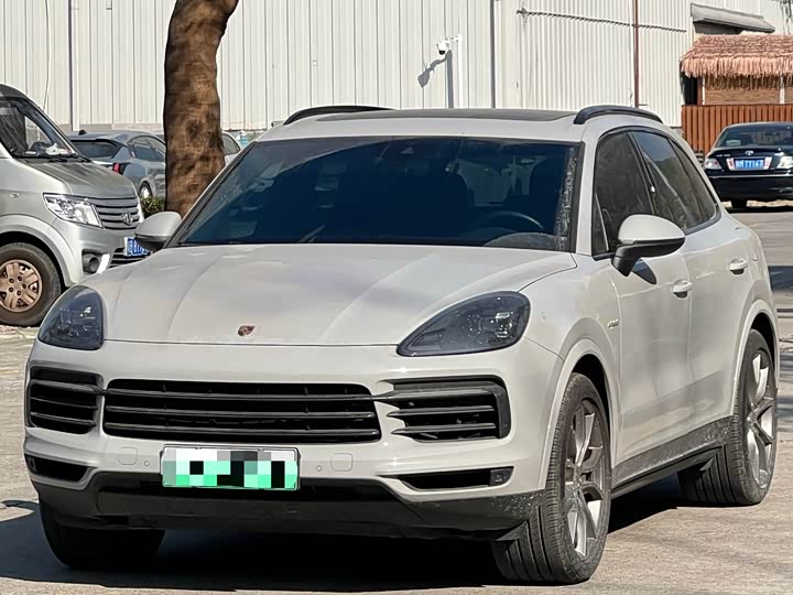 Фото 1 - Porsche Cayenne Hybrid