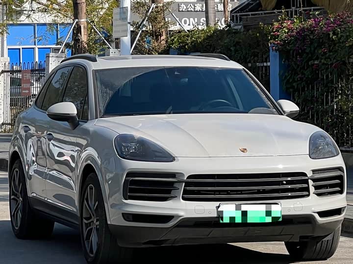 Фото 3 - Porsche Cayenne Hybrid