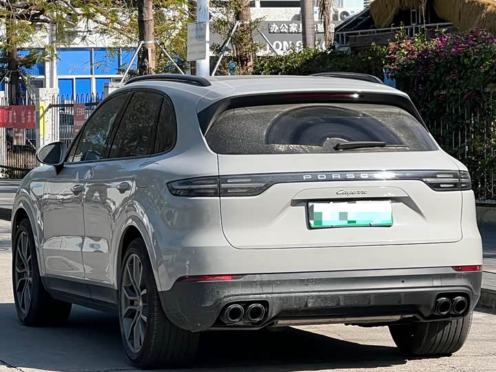 Фото 6 - Porsche Cayenne Hybrid