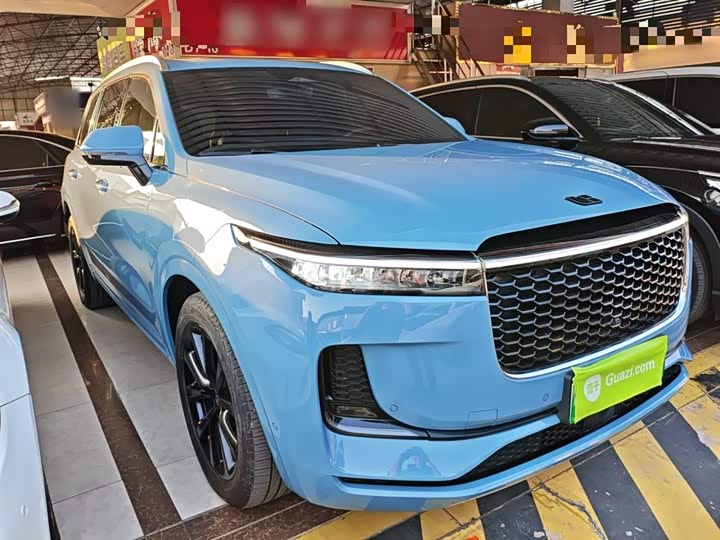 Фото 4 - LiXiang One