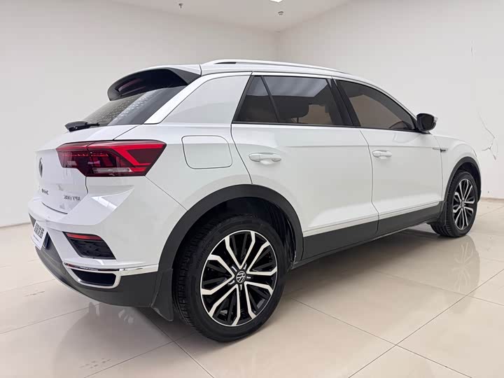 Фото 6 - Volkswagen T-Roc