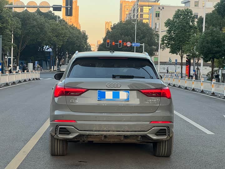 Фото 5 - Audi Q3