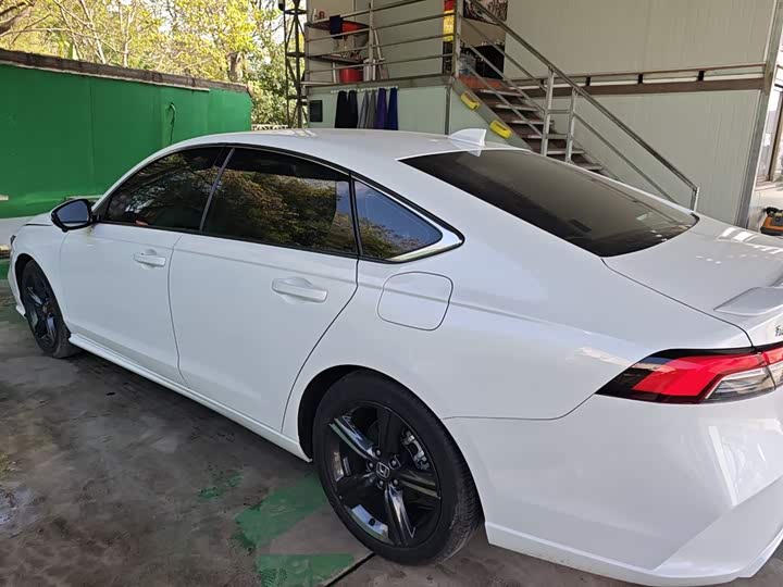 Фото 5 - Honda Inspire