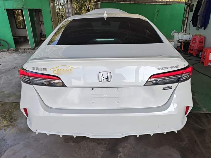 Фото 6 - Honda Inspire