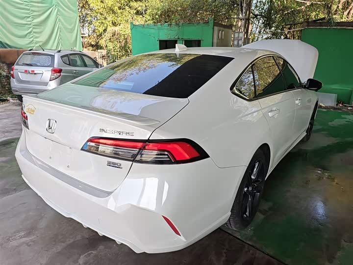 Фото 7 - Honda Inspire