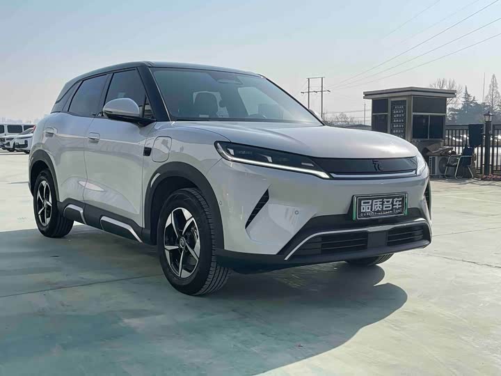 Фото 3 - BYD Yuan Up