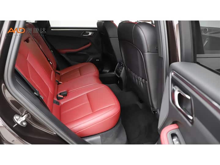 Фото 8 - Porsche Macan