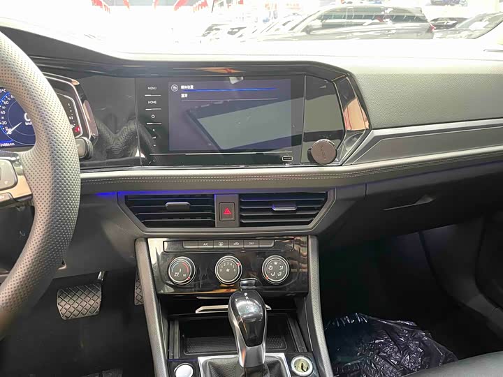 Фото 8 - Volkswagen Sagitar L