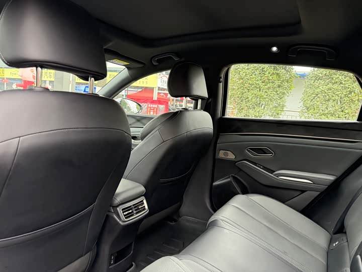 Фото 7 - BYD Qin L