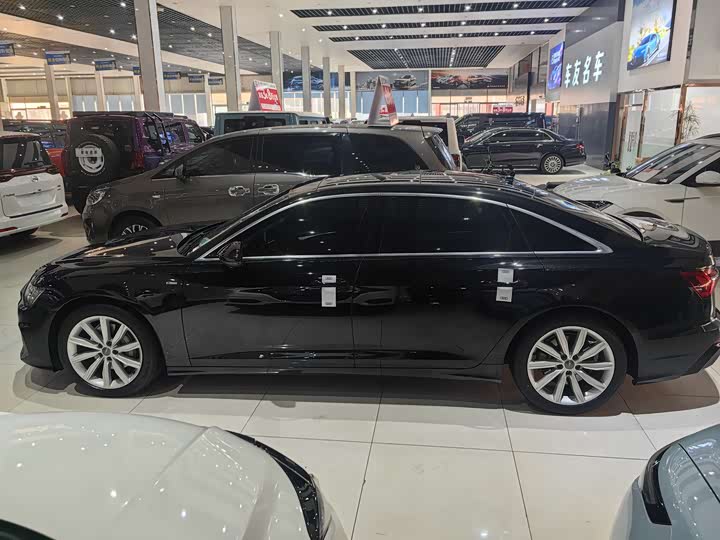 Фото 7 - Audi A6L