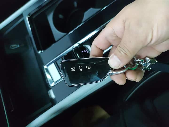 Фото 9 - Volkswagen Teramont Pro