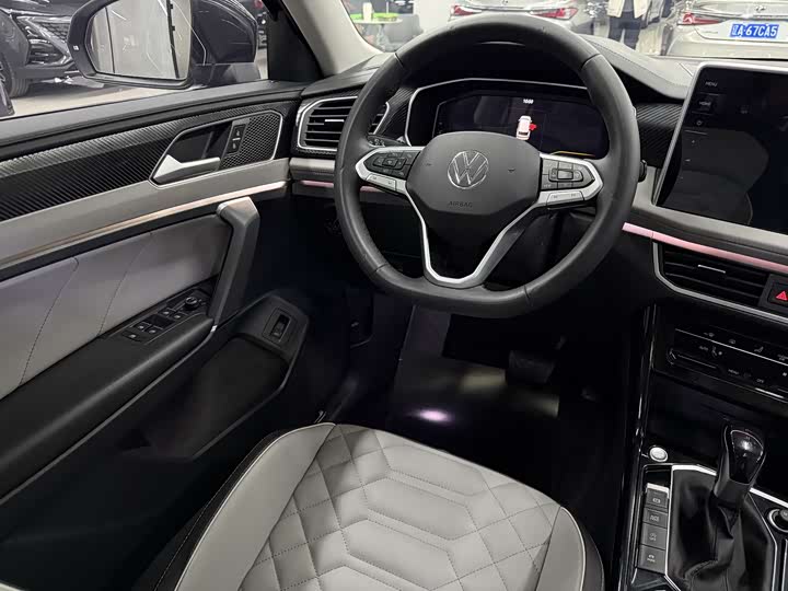 Фото 9 - Volkswagen Tayron