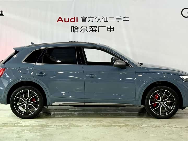 Фото 2 - Audi Q5L