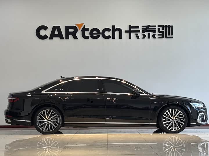 Фото 4 - Audi A8