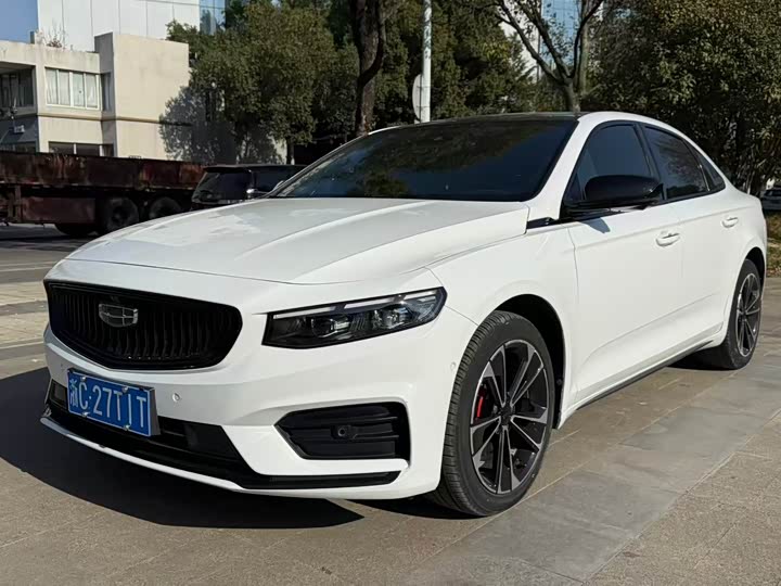 Фото 1 - Geely Preface